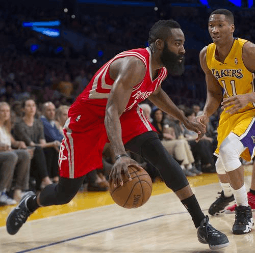 娴熟的运球 娴熟的运球